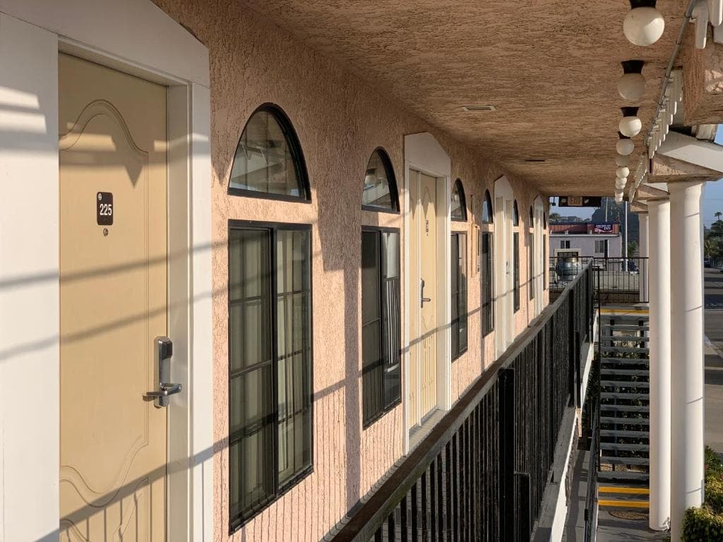 Seaview Inn