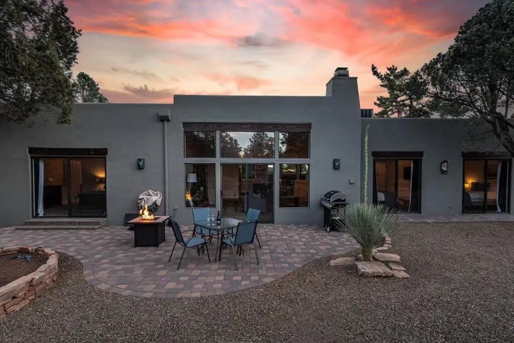 WEST SEDONA RETREAT w/ VIEWS of Coffee Pot Rock!