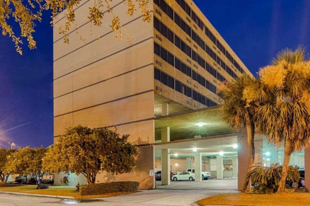 Comfort Inn & Suites At Copeland Tower