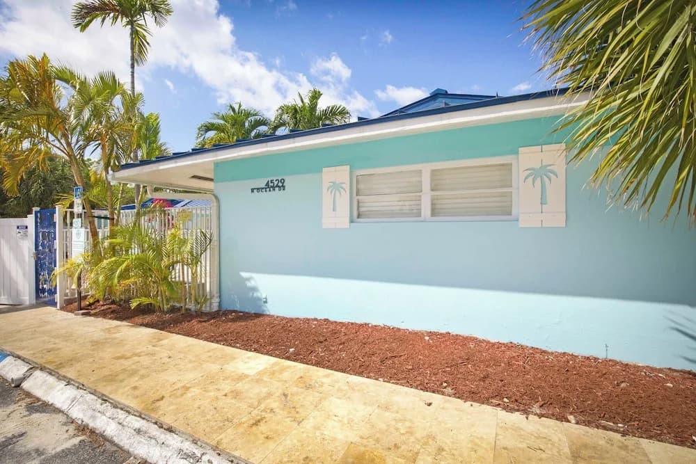 La Mer Motel