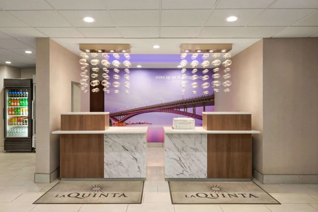 La Quinta Inn & Suites by Wyndham Lackawanna