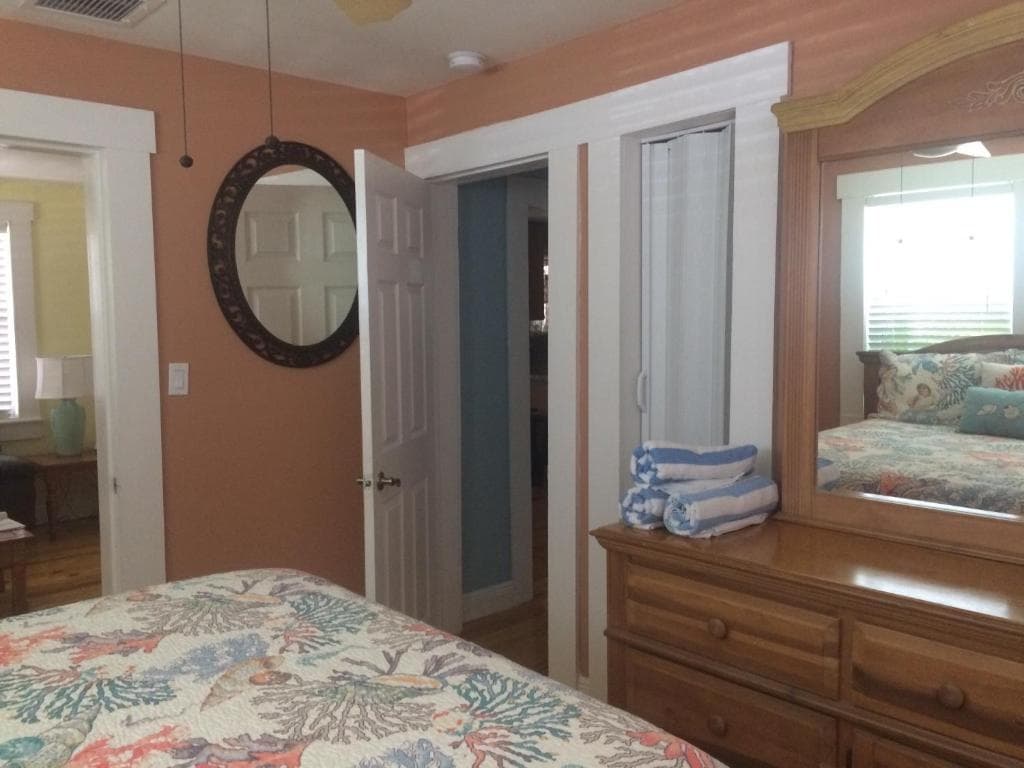 Courtney's Place Historic Cottages & Inns