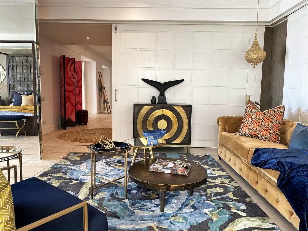 Clifton YOLO Spaces – Clifton Mansion Villa