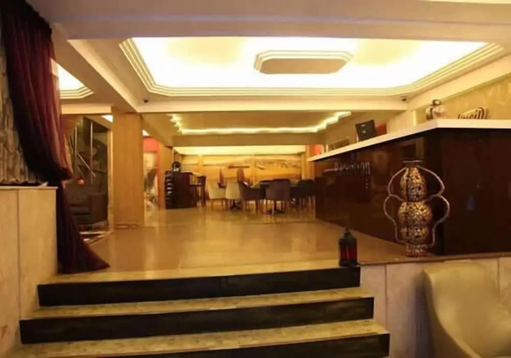 Lucid Otel