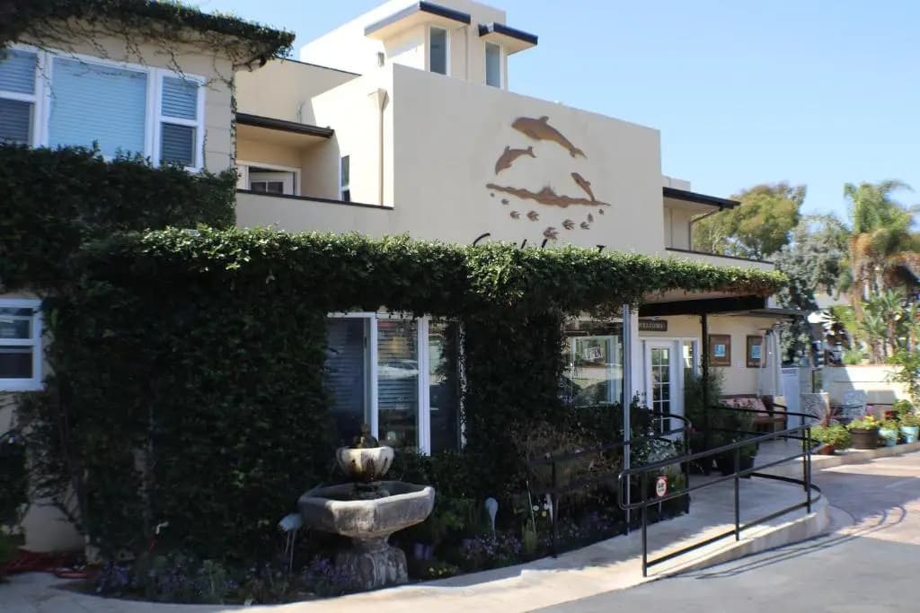 Laguna Cove Hotel