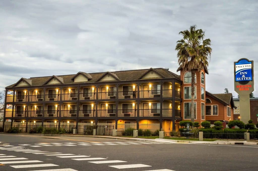 Executive Inn and Suites