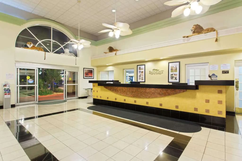 Oasis Bay Suites, Busch Gardens & USF