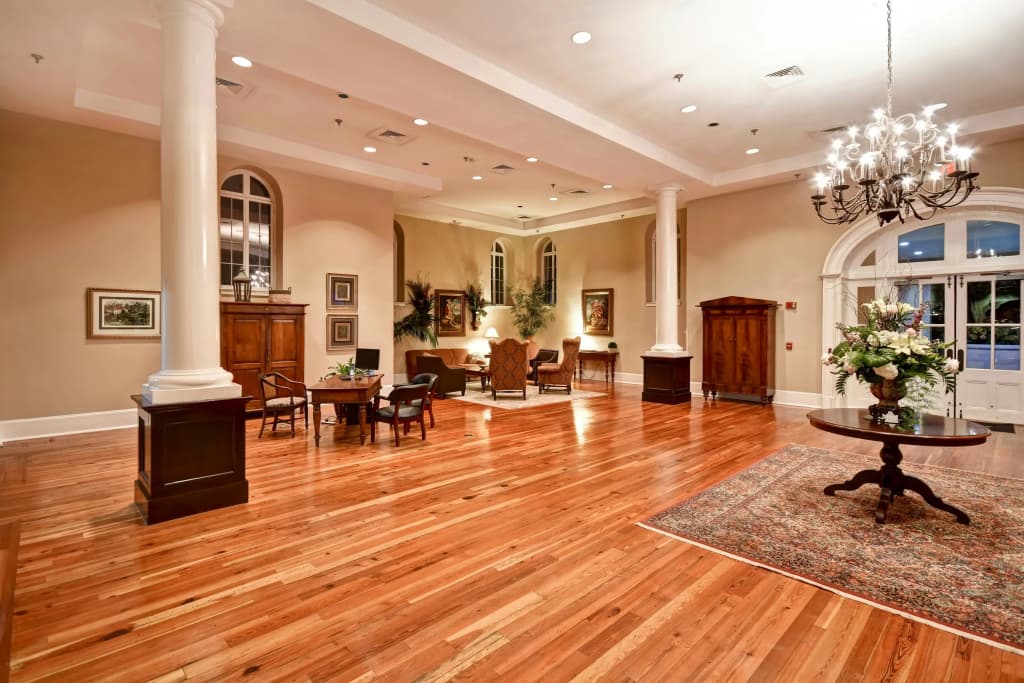Embassy Suites by Hilton Charleston Historic District