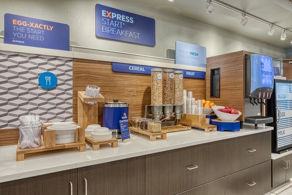 Holiday Inn Express & Suites Manitou Springs by IHG