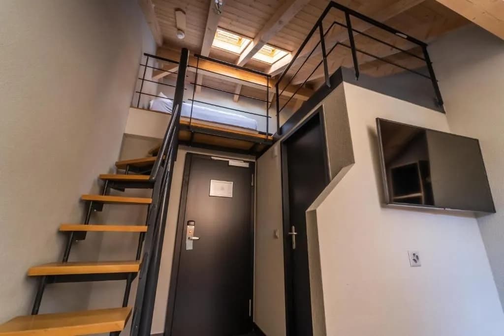 The Guesthouse by the Hey Hotel