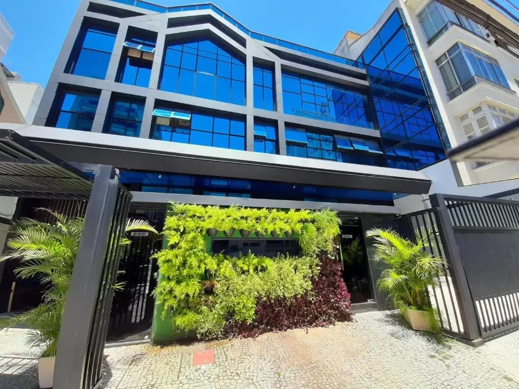 Bambina Hotel -adultos Somente
