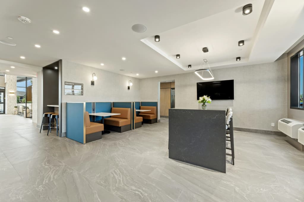 Sandman Signature Winnipeg Airport Hotel & Suites