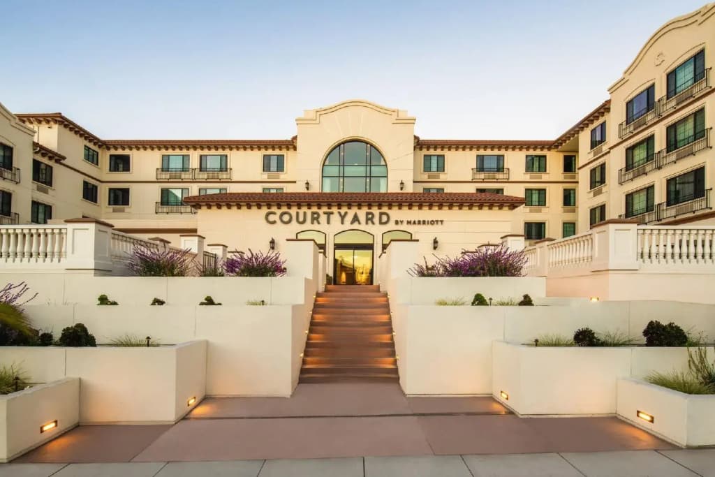 Courtyard Santa Cruz