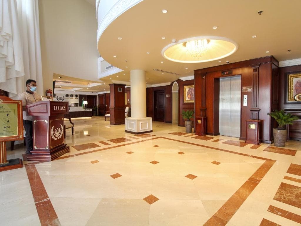 Lotaz Hotel