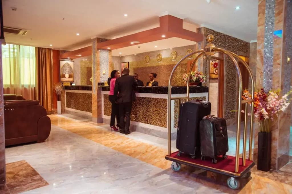 Tiffany Diamond Hotel Makunganya Street