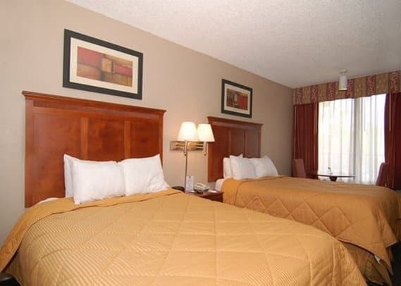 Quality Inn & Suites Airport/cruise Port South (ex. Comfort Inn)