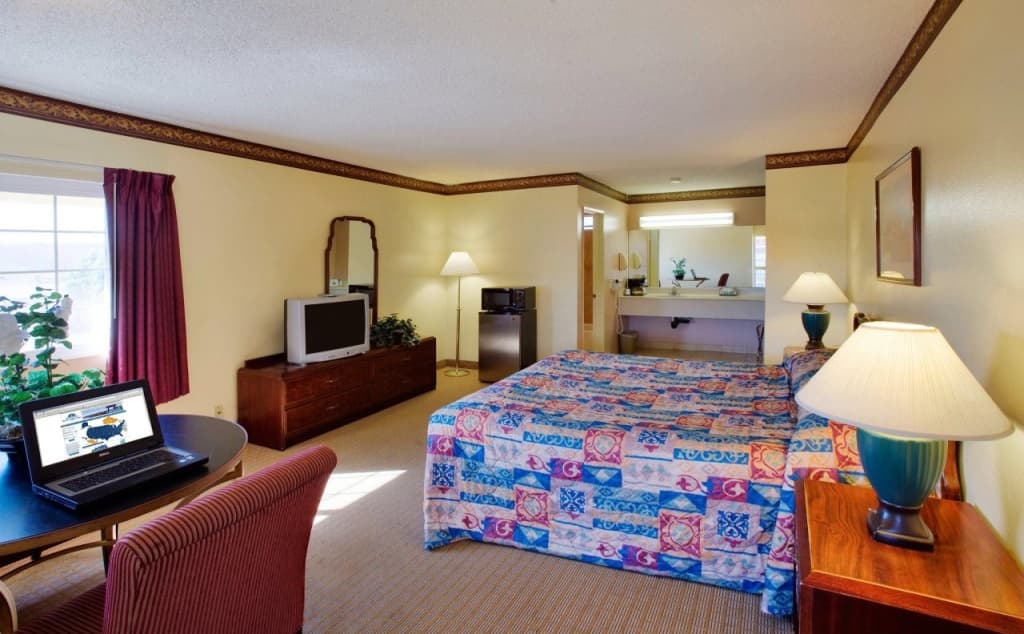 Anaheim Astoria Inn And Suites