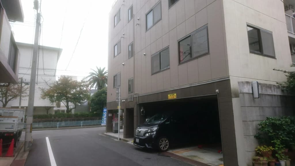Pine Tree Hotel