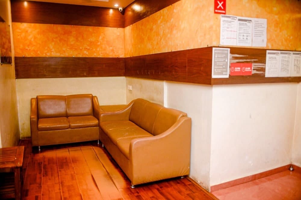 Hotel BKC Inn Near Trade Centre, Visa Consulate