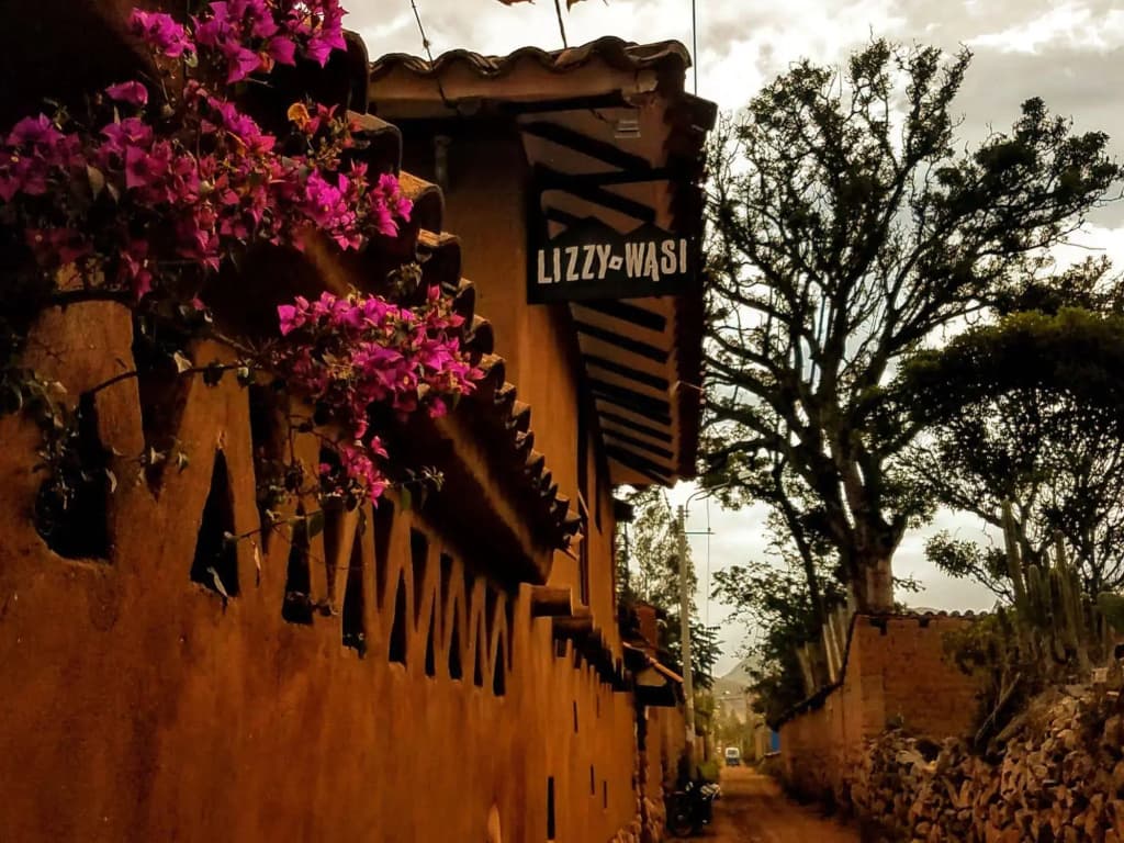 Lizzy Wasi Urubamba