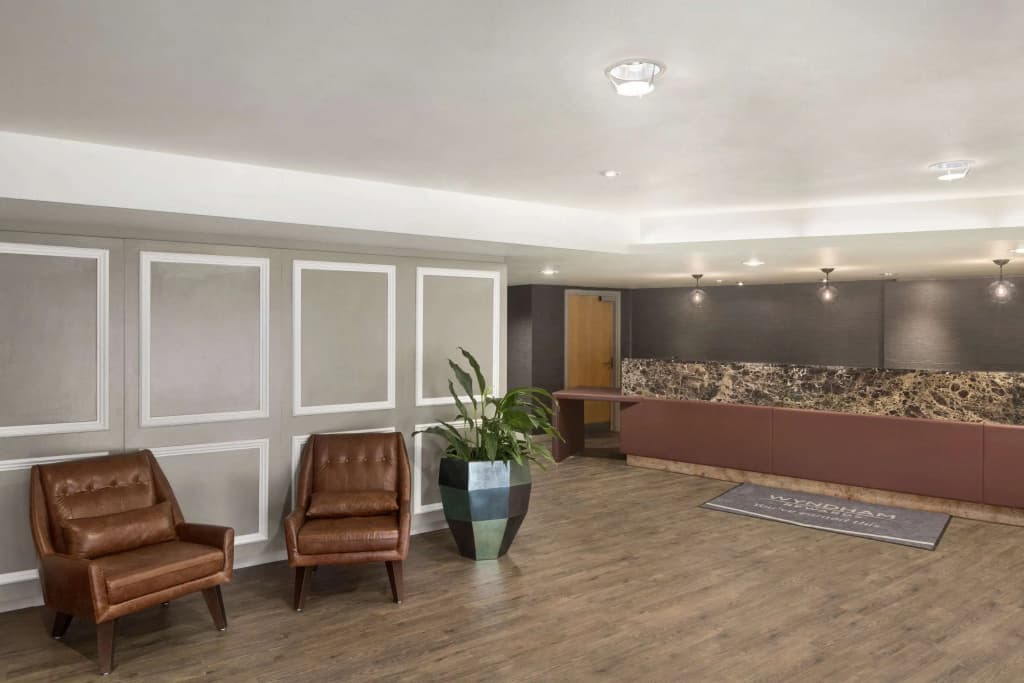 Ramada Hotel & Suites by Wyndham Coventry