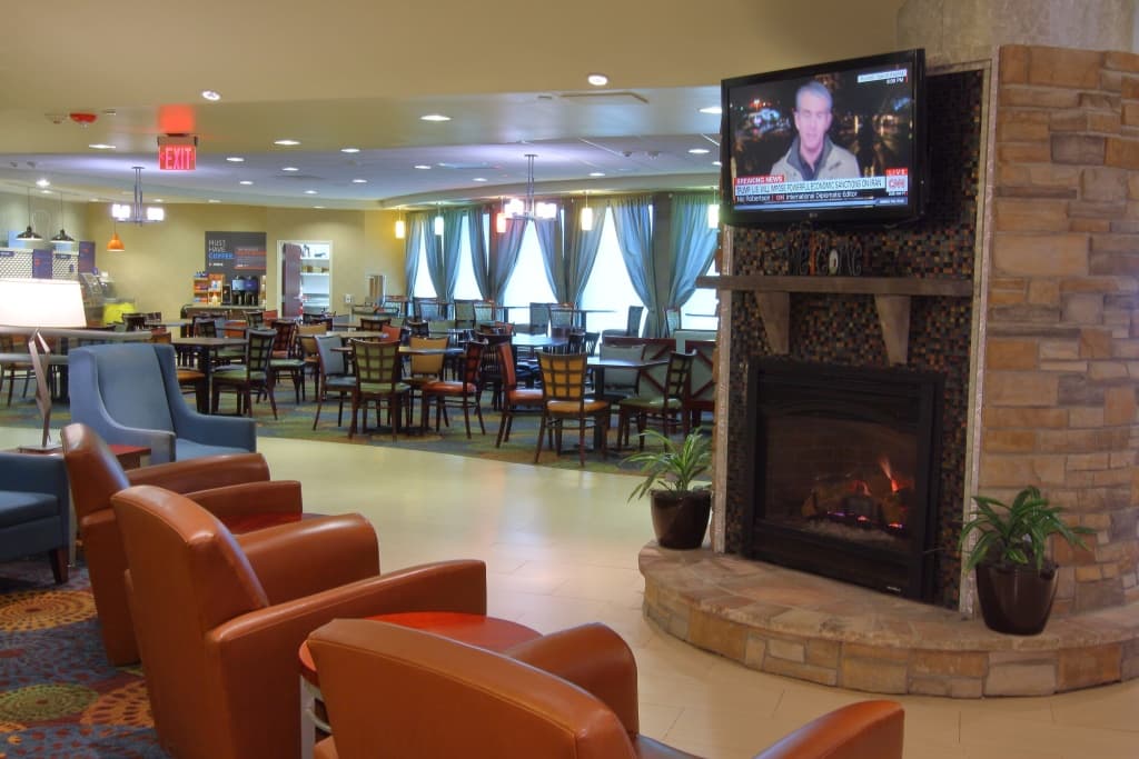 Holiday Inn Express & Suites Pittsburgh West - Greentree by IHG