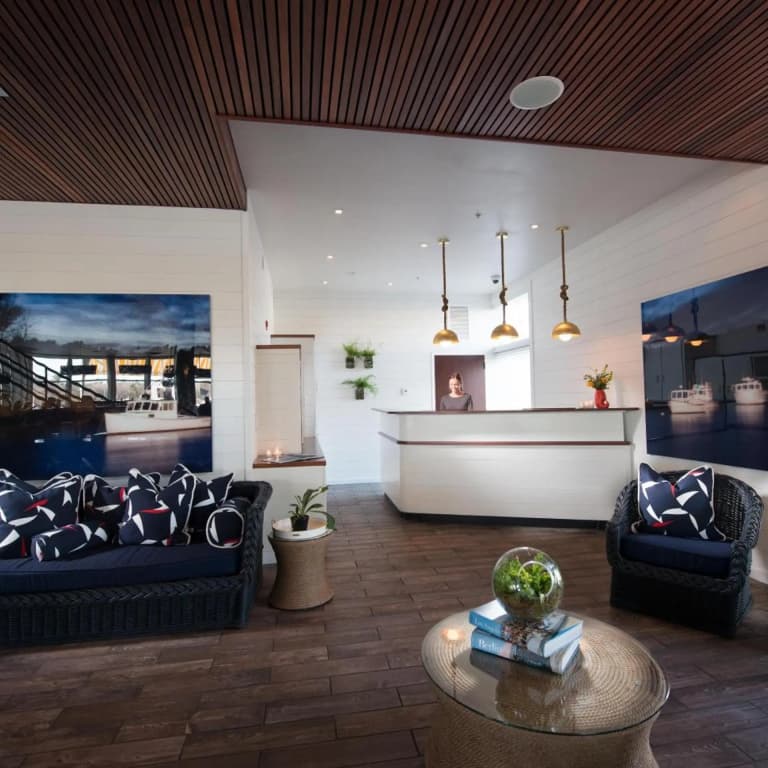 The Boathouse Waterfront Hotel & Marina