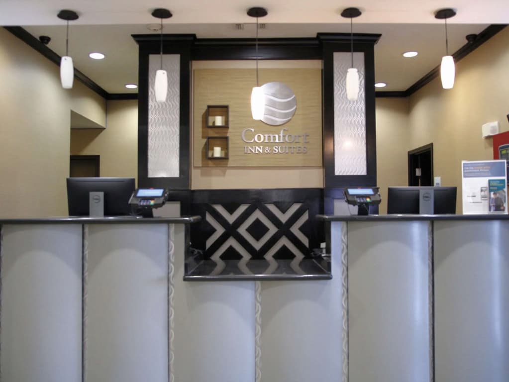 Comfort Inn & Suites Dallas Medical - Market Center