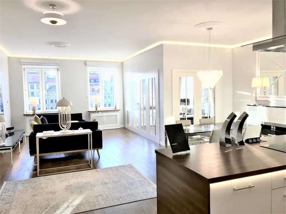 MONDRIAN Luxury Suites UNESCO Old Town