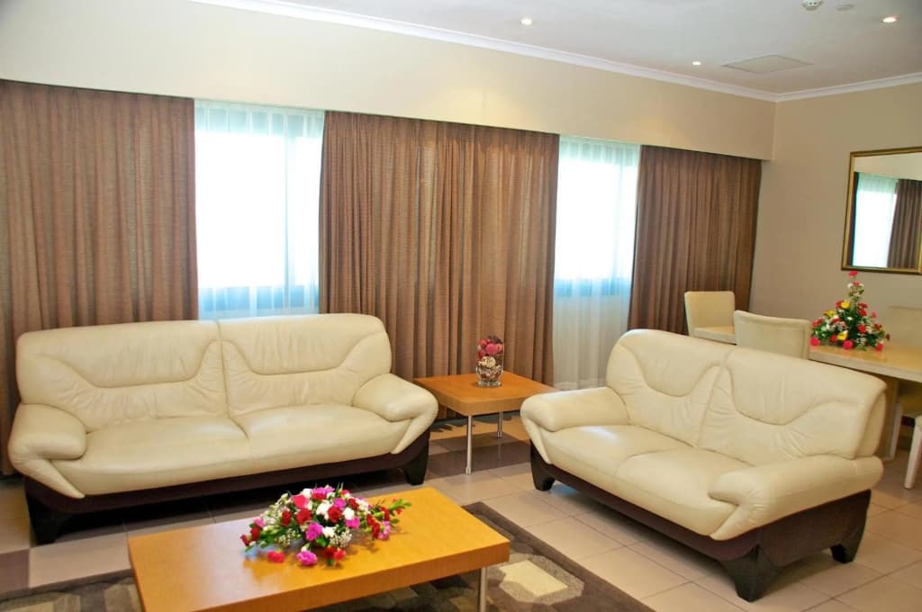 Harbour View Suites