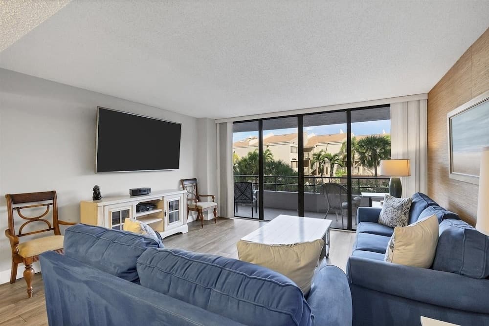 Anchorage Resort 2 Bedroom Condo 2nd Floor, Community Pool 2 Condo