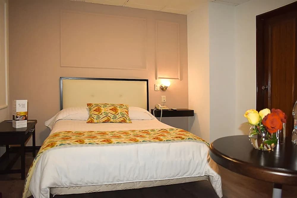 Hotel Italia Cuenca - Tranvía Centro y Aeropuerto