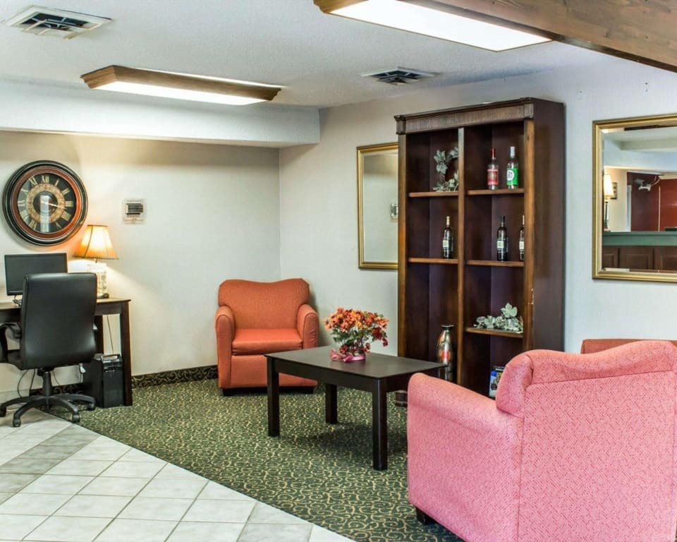 Econo Lodge Burlington I-40