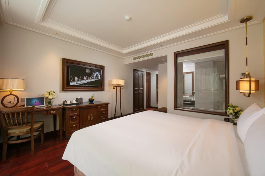 Lucien Hanoi Lakeside Hotel & Rooftop