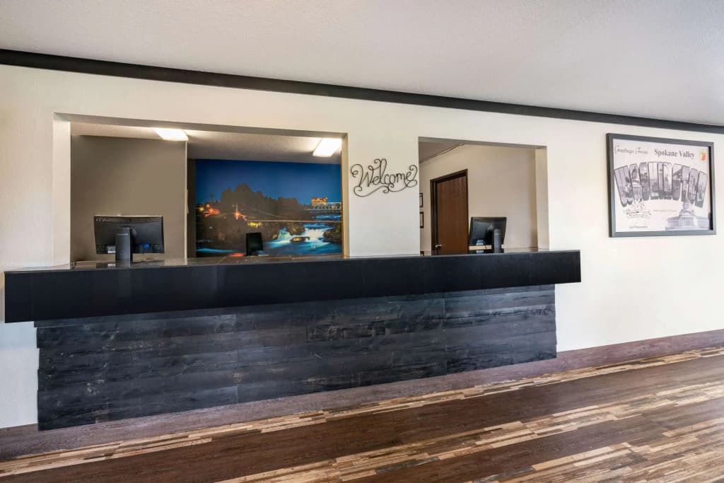 Super 8 by Wyndham Spokane Valley