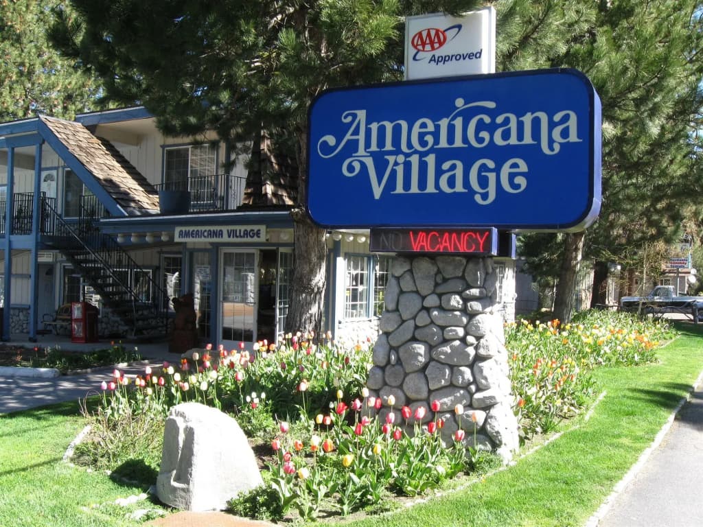 The Americana Village, Ski Run