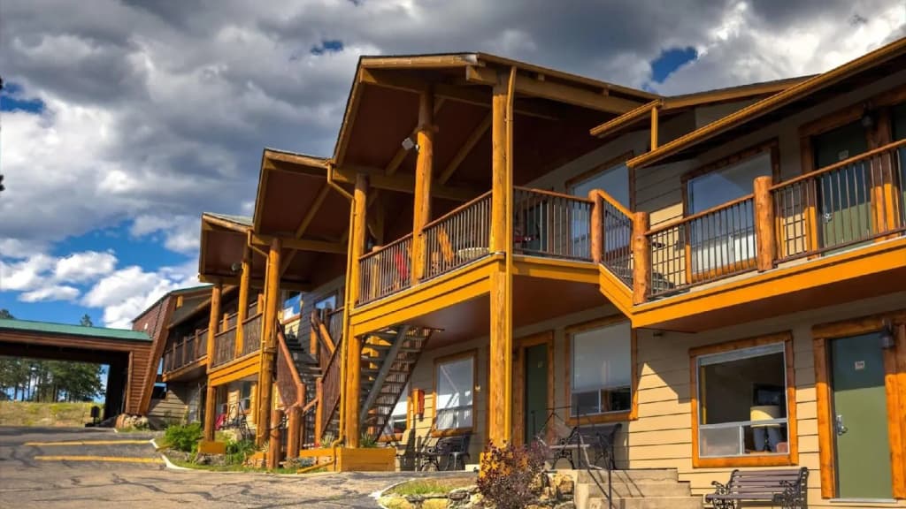 Hotel Estes