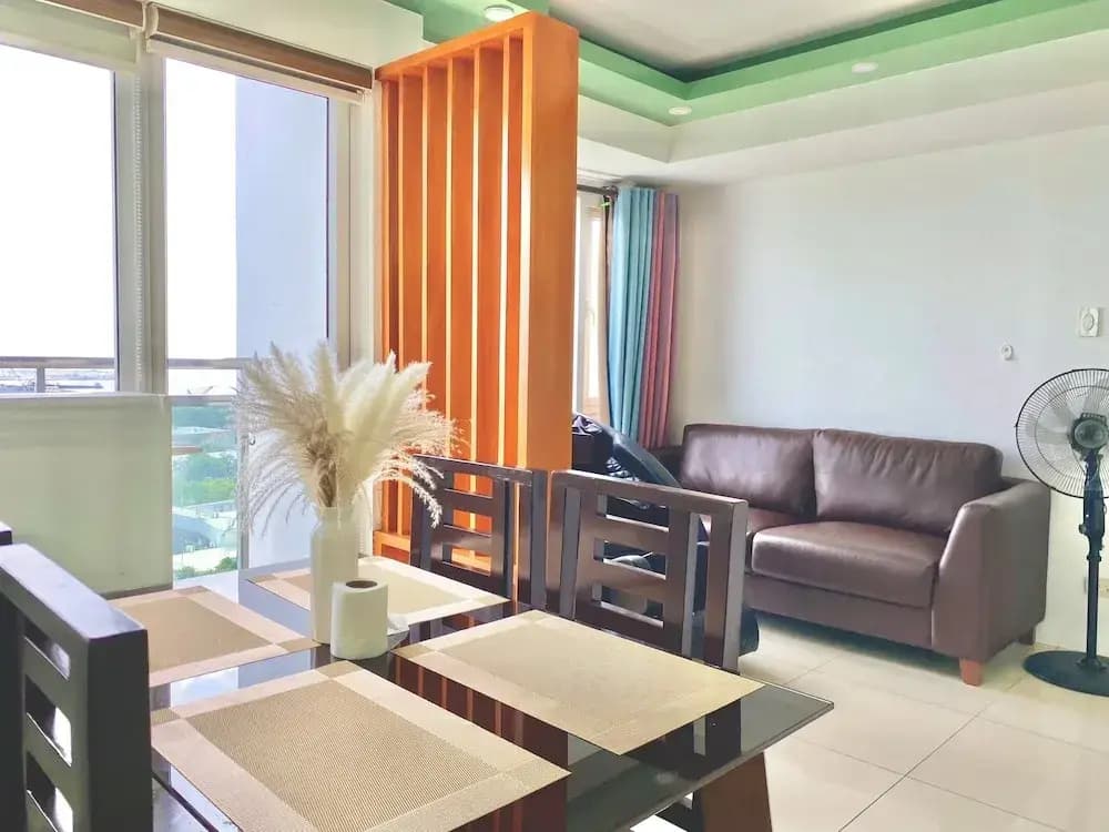 Hotel near Airport Mall of Asia PICC WTC