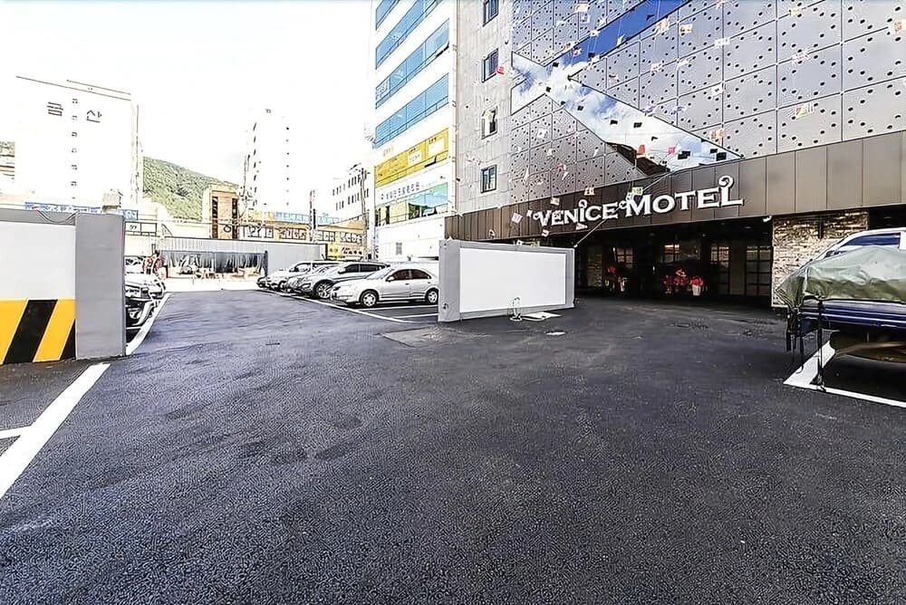 Bonathree Hotel
