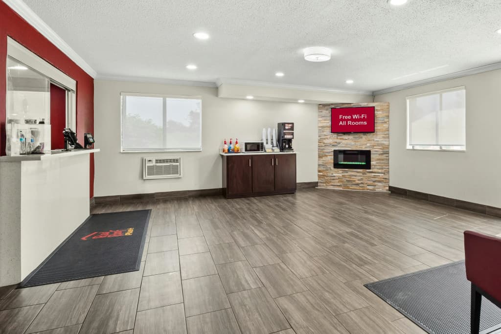 Super 8 By Wyndham Belleville