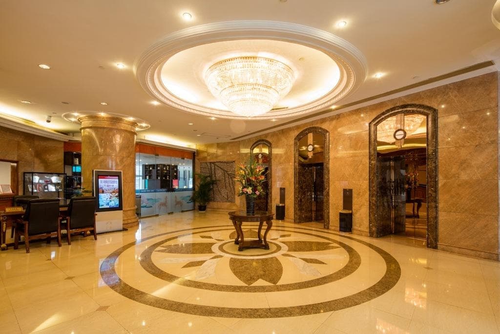 City Hotel