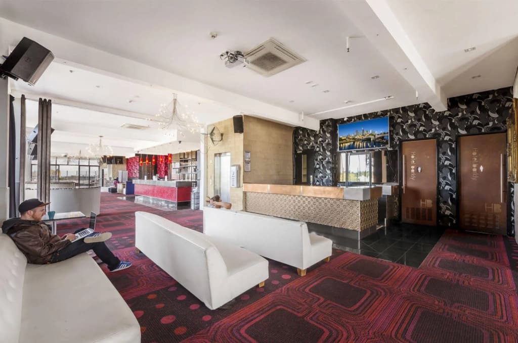 Summer House Backpackers Melbourne