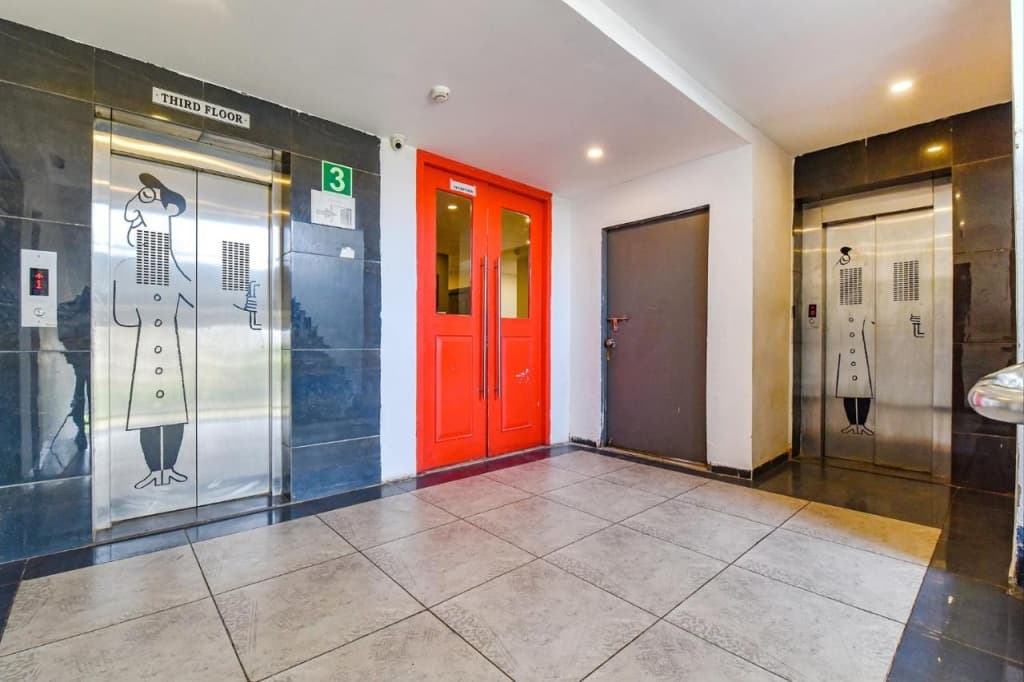 FabHotels Ny Townhouse