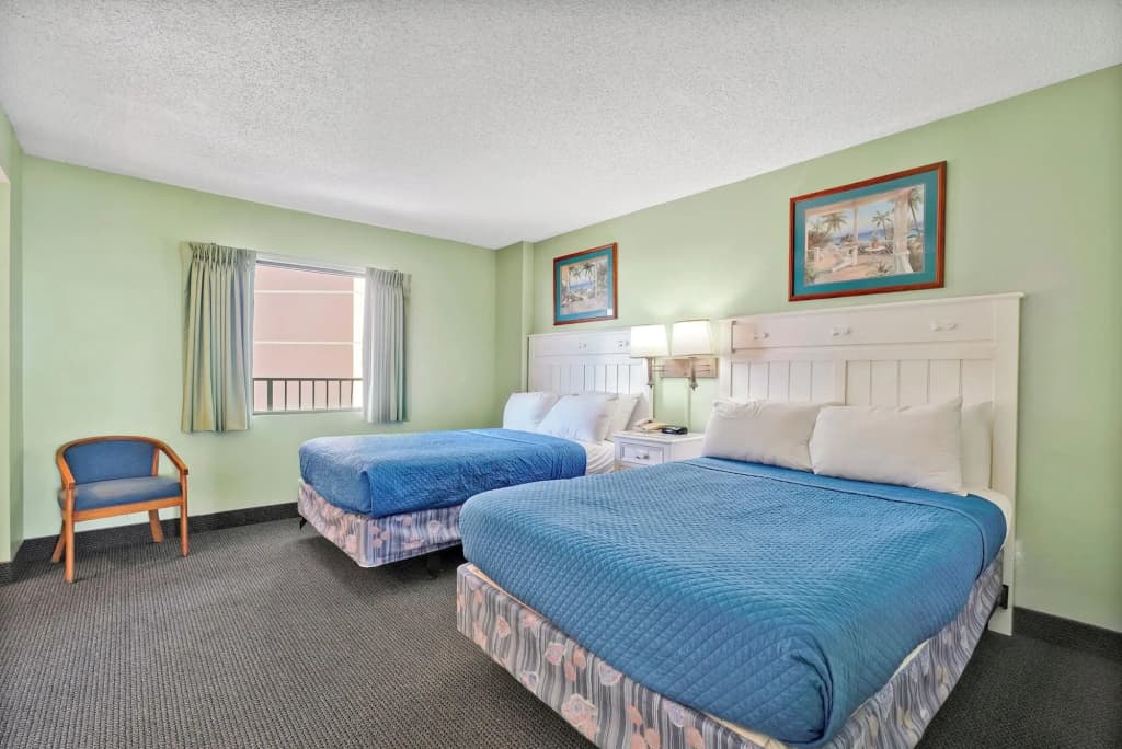 Sand Dunes Resort and Suites