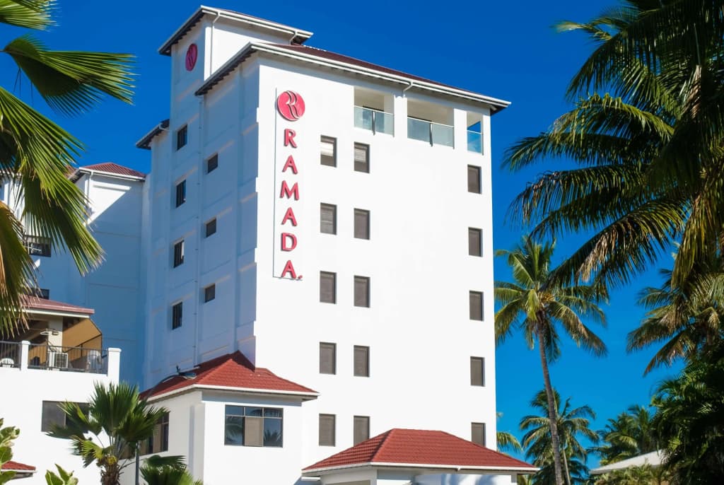 Ramada Suites by Wyndham Wailoaloa Beach Fiji Hotel