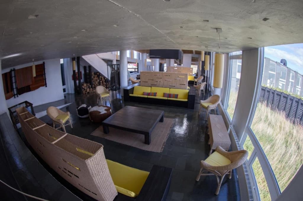 Remota Hotel