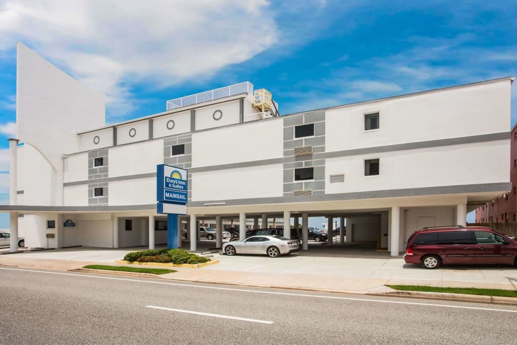 Arya Blu Inn & Suites