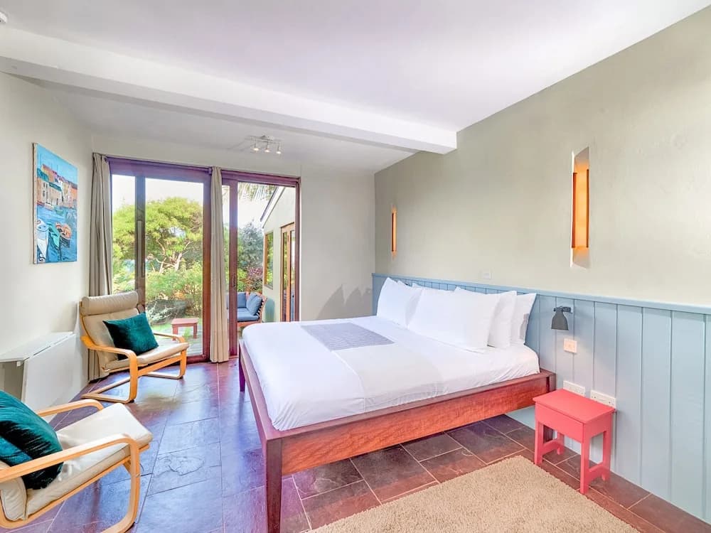 Cocoâ Cove Resort
