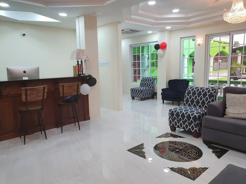 PeSheres Inn & Spa