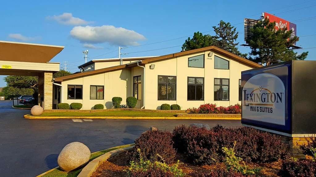 Lexington Inn And Suites-N.W. Chicago/Elgin